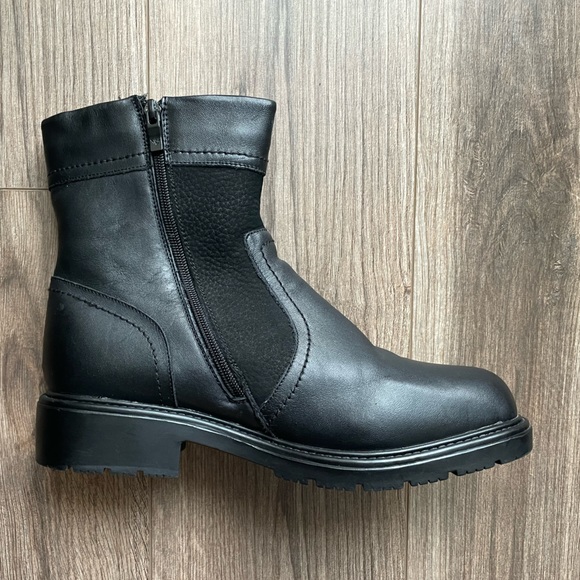 Santana Canada Salvatore Ankle Boots | 8.5 - Picture 9 of 9